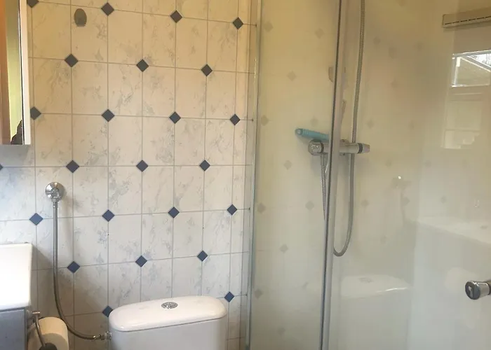 Zonnepracht Met Airco En Vrij Uitzicht! בקתה